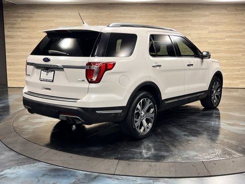 Used 2019 Ford Explorer Platinum image 17
