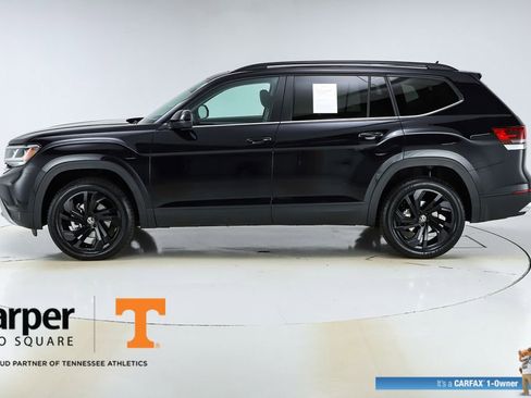 Used 2022 Volkswagen Atlas SE w/ Panoramic Sunroof Package image 2