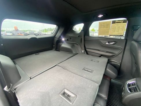 Used 2024 Chevrolet Blazer RS w/ Driver Confidence II Package FWD image 28