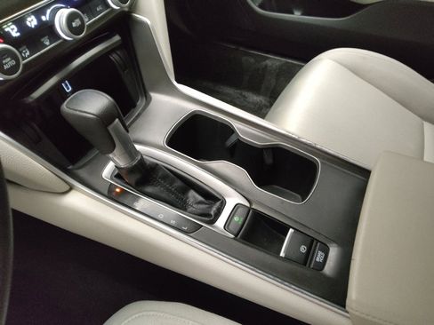 Used 2020 Honda Accord LX image 26