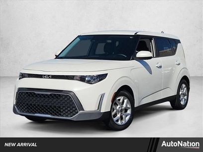 Used 2023 Kia Soul LX w/ LX Technology Package