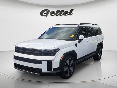 Used 2025 Hyundai Santa Fe Limited image 1