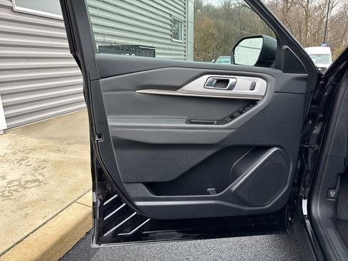 New 2026 Ford Explorer Active image 25