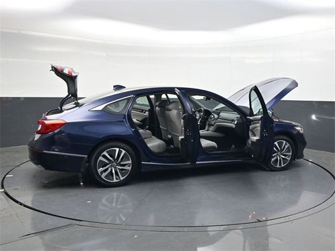 Used 2019 Honda Accord Touring image 35