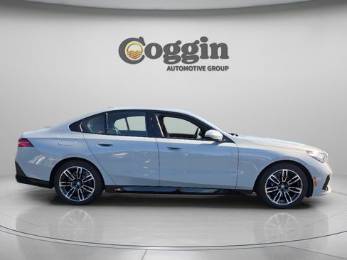 New 2026 BMW 530i w/ M Sport Package RWD image 7