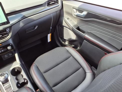New 2025 Ford Escape ST-Line w/ Tech Pack #1 image 11