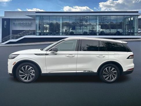 New 2026 Lincoln Aviator 2WD image 4
