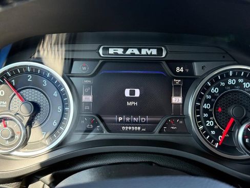 Used 2022 RAM 1500 Laramie AWD/4WD image 16