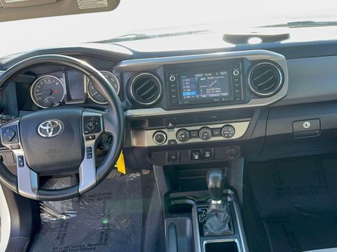 Used 2019 Toyota Tacoma SR5 image 15