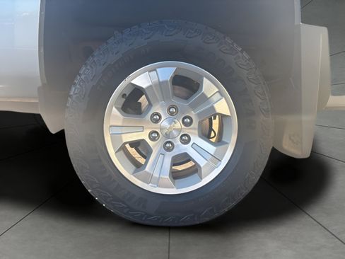 Used 2017 Chevrolet Silverado 1500 LT w/ All Star Edition AWD/4WD image 12