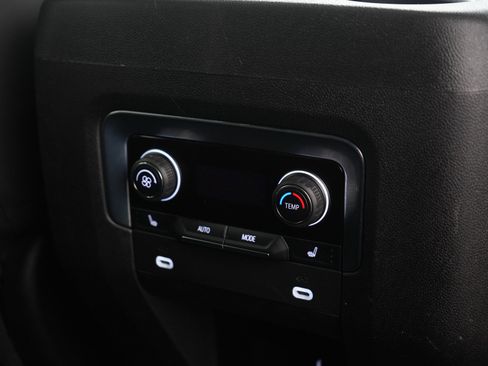 Used 2021 Chevrolet Suburban High Country w/ Premium Package image 18