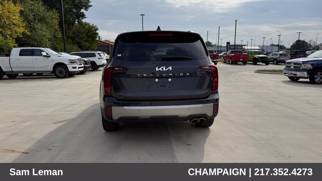 Used 2025 Kia Telluride S FWD image 4