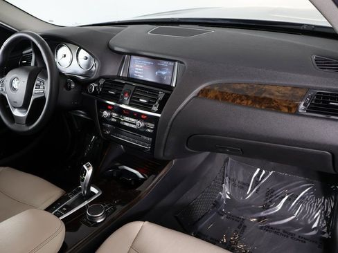 Used 2017 BMW X3 sDrive28i image 9