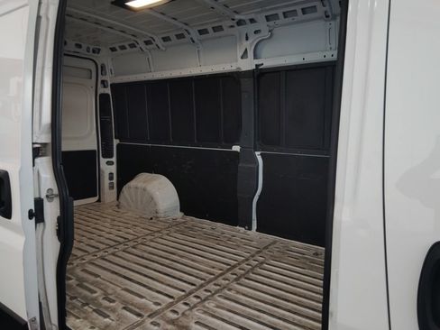 Used 2025 RAM ProMaster 2500 w/ Convenience Group FWD image 15