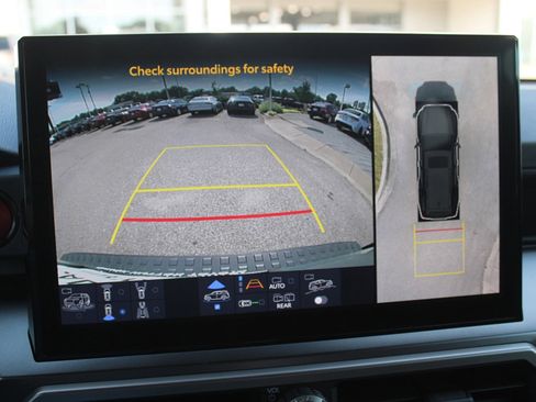 Used 2025 Toyota 4Runner TRD Off-Road Premium image 26