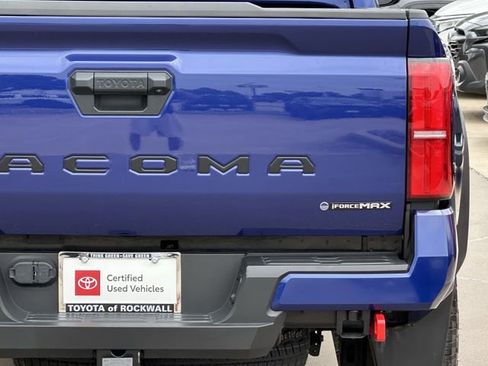Certified 2024 Toyota Tacoma TRD Off-Road image 6
