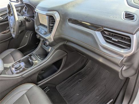 Used 2022 GMC Acadia AT4 w/ Technology Package image 19