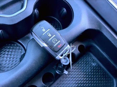 Used 2019 RAM 1500 Big Horn image 14