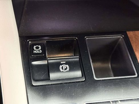 Used 2021 Lexus RX 350L Premium w/ Premium Package image 26