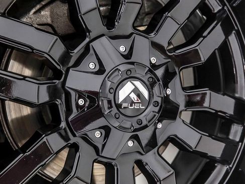 Used 2020 Chevrolet Silverado 1500 Custom w/ Custom Value Package image 40