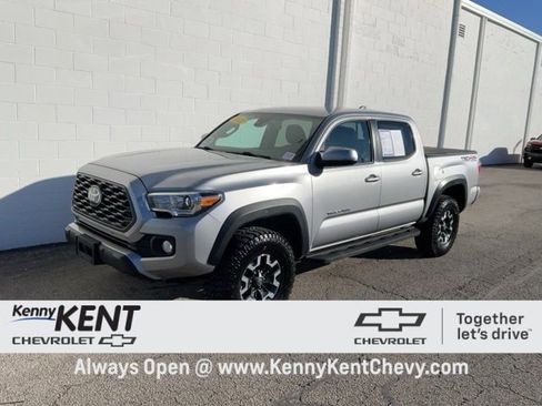 Used 2021 Toyota Tacoma TRD Off-Road w/ Technology Package image 31