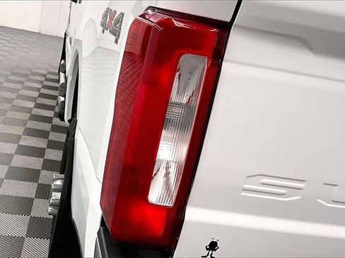 Used 2023 Ford F250 XLT image 31