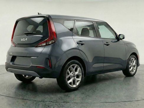 Used 2025 Kia Soul LX w/ LX Technology Package image 9