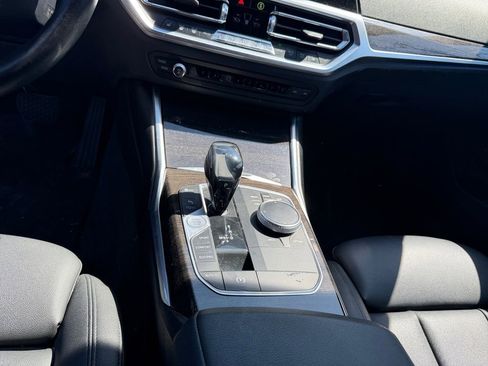 Used 2019 BMW 330i xDrive Sedan w/ Driving Assistance Package AWD/4WD image 16