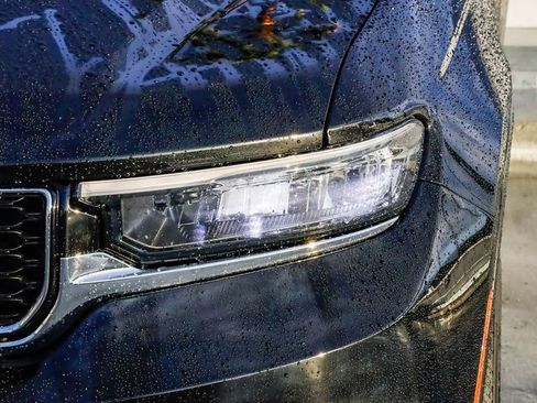 Certified 2024 Jeep Grand Cherokee L Limited w/ Luxury Tech Group II image 5