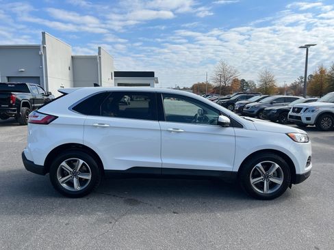 Used 2020 Ford Edge SEL image 19