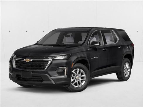 Used 2023 Chevrolet Traverse RS FWD image 1