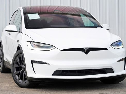 Used 2022 Tesla Model X image 4
