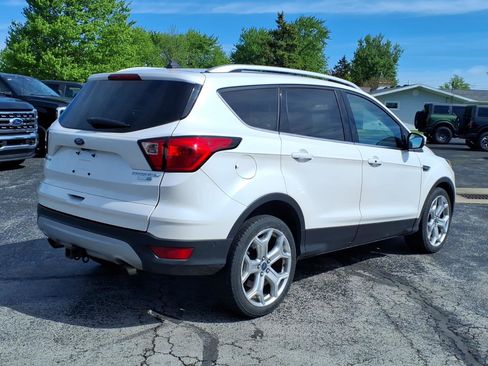Used 2019 Ford Escape Titanium AWD/4WD image 3