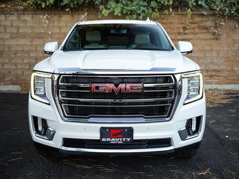 Used 2021 GMC Yukon SLT w/ SLT Premium Package image 16