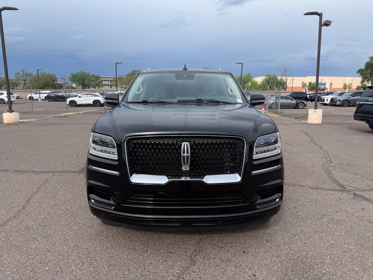 Used 2021 Lincoln Navigator L Reserve AWD/4WD image 2