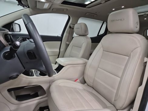 Used 2023 GMC Acadia Denali w/ Denali Technology Package image 23