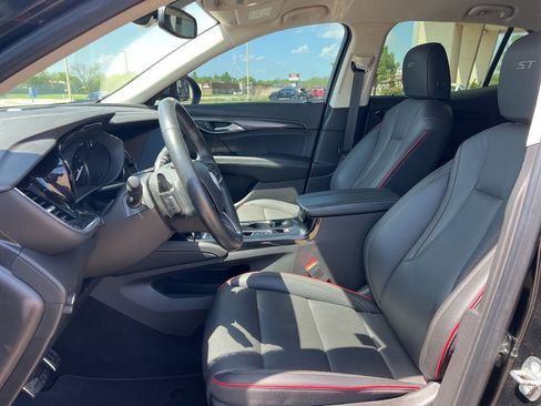 Used 2023 Buick Envision Essence w/ Sport Touring Package image 11