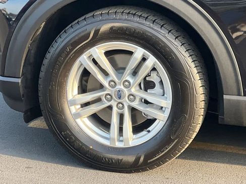 Certified 2020 Ford Explorer XLT w/ Equipment Group 202A image 29