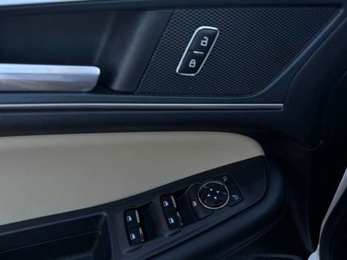 Used 2022 Ford Edge SEL w/ Convenience Package image 15