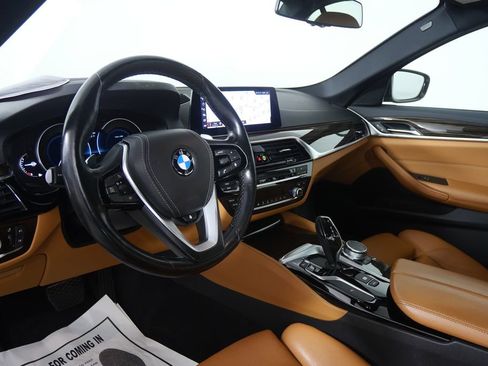 Used 2019 BMW 530i image 12