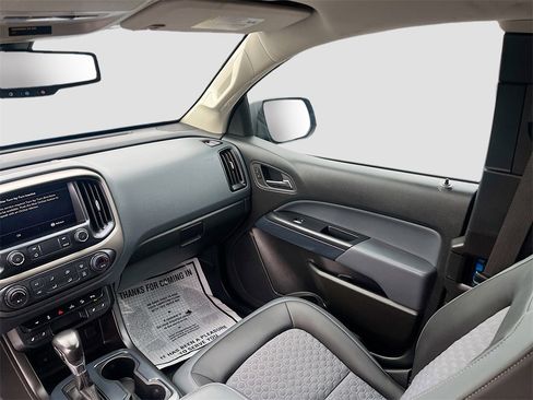 Used 2022 Chevrolet Colorado Z71 image 23