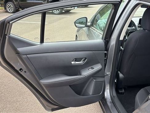 Certified 2023 Nissan Sentra SV FWD image 19