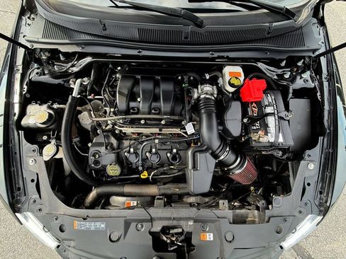 Used 2019 Ford Taurus SE FWD image 17