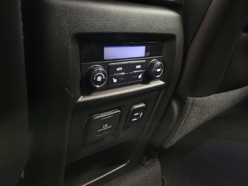 Used 2018 Chevrolet Traverse Premier w/ LPO, Floor Liner Package AWD/4WD image 33