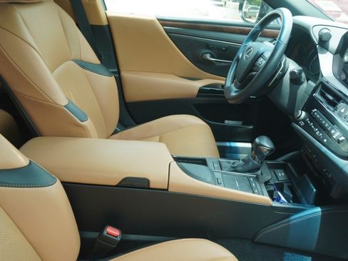 Used 2022 Lexus ES 350 w/ Premium Package FWD image 10