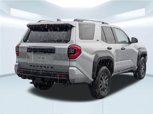 Used 2026 Toyota 4Runner SR5 AWD/4WD image 5