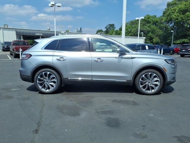 Used 2022 Lincoln Nautilus Reserve w/ Equipment Group 201A AWD/4WD image 8