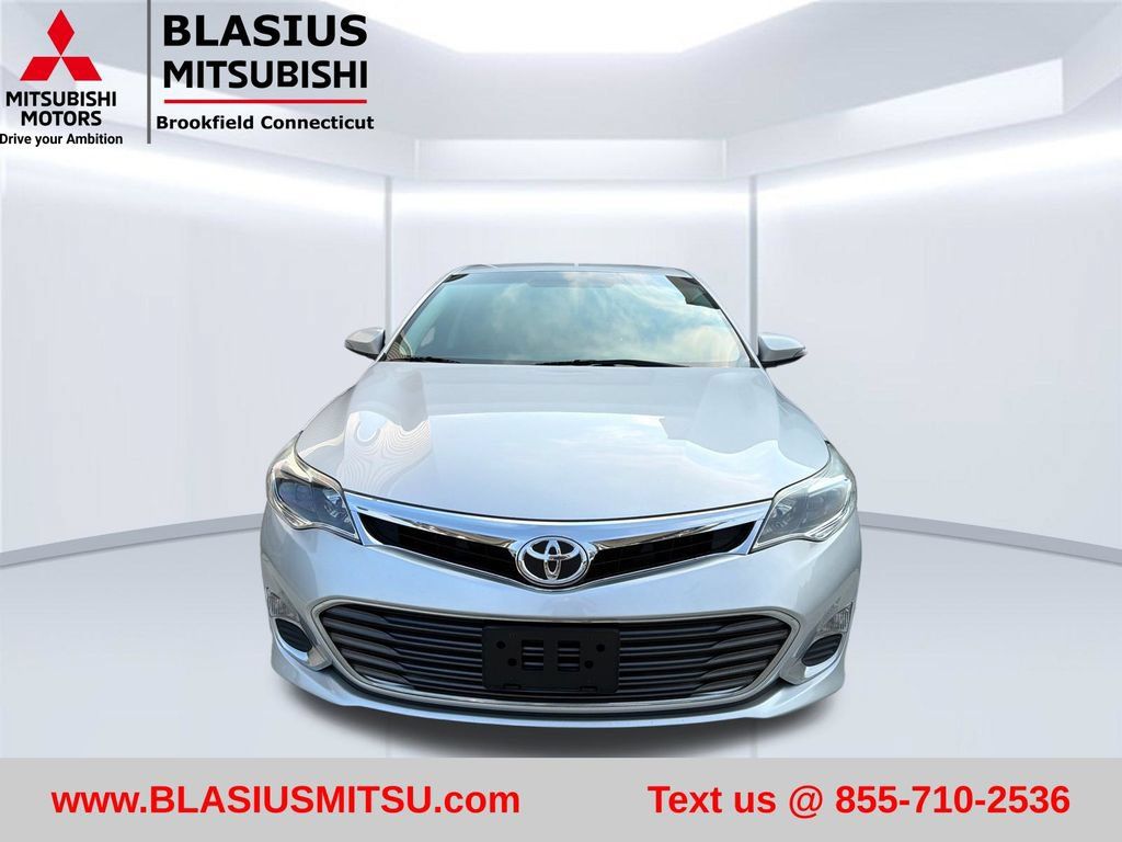 Used 2013 Toyota Avalon XLE FWD image 4