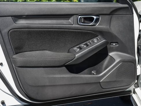 Used 2023 Honda Civic Sport image 19