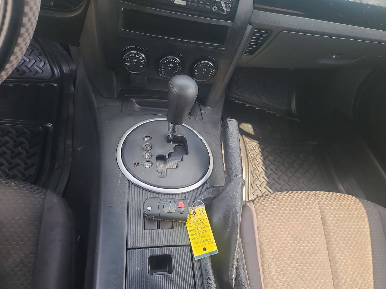 Used 2006 MAZDA MX-5 Miata Touring RWD image 16